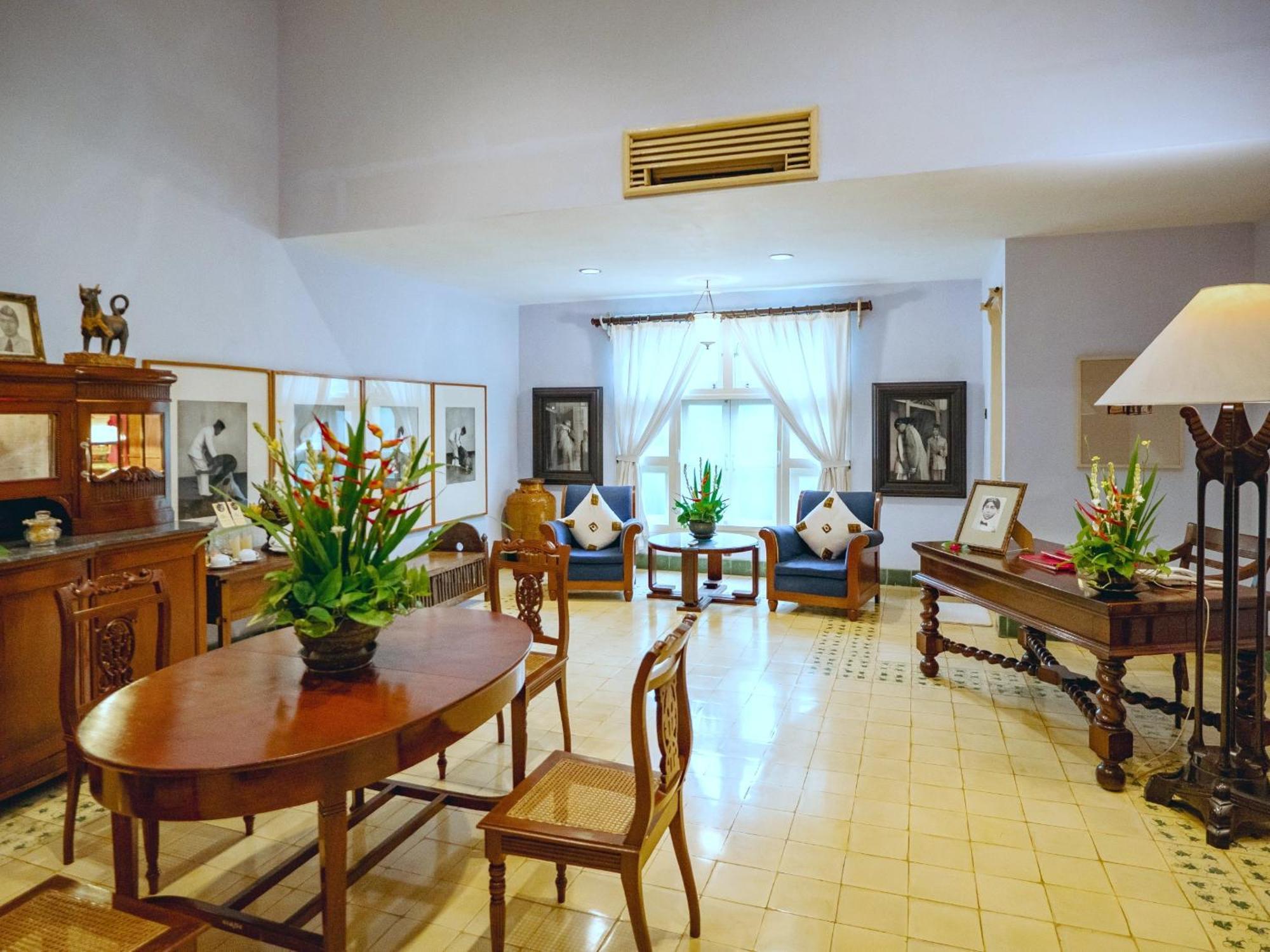 Hotel Tugu Blitar Ngoại thất bức ảnh