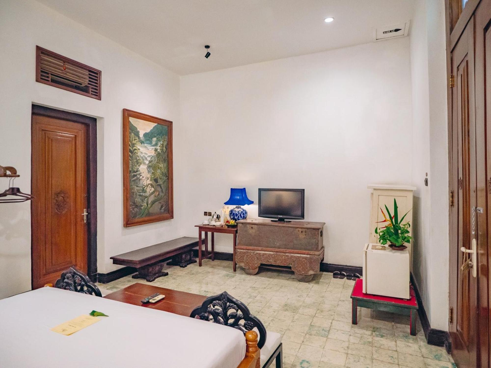 Hotel Tugu Blitar Ngoại thất bức ảnh