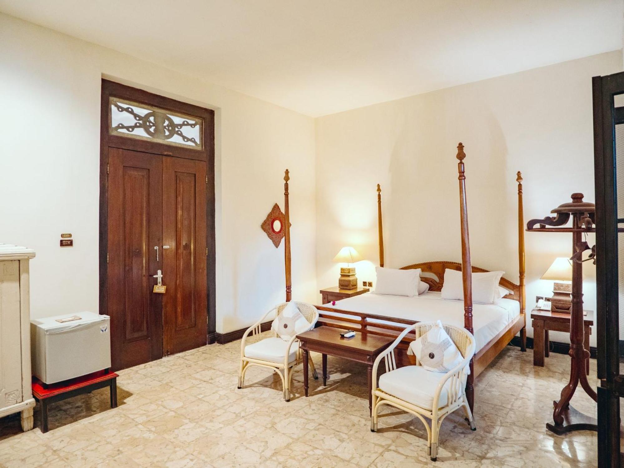 Hotel Tugu Blitar Ngoại thất bức ảnh