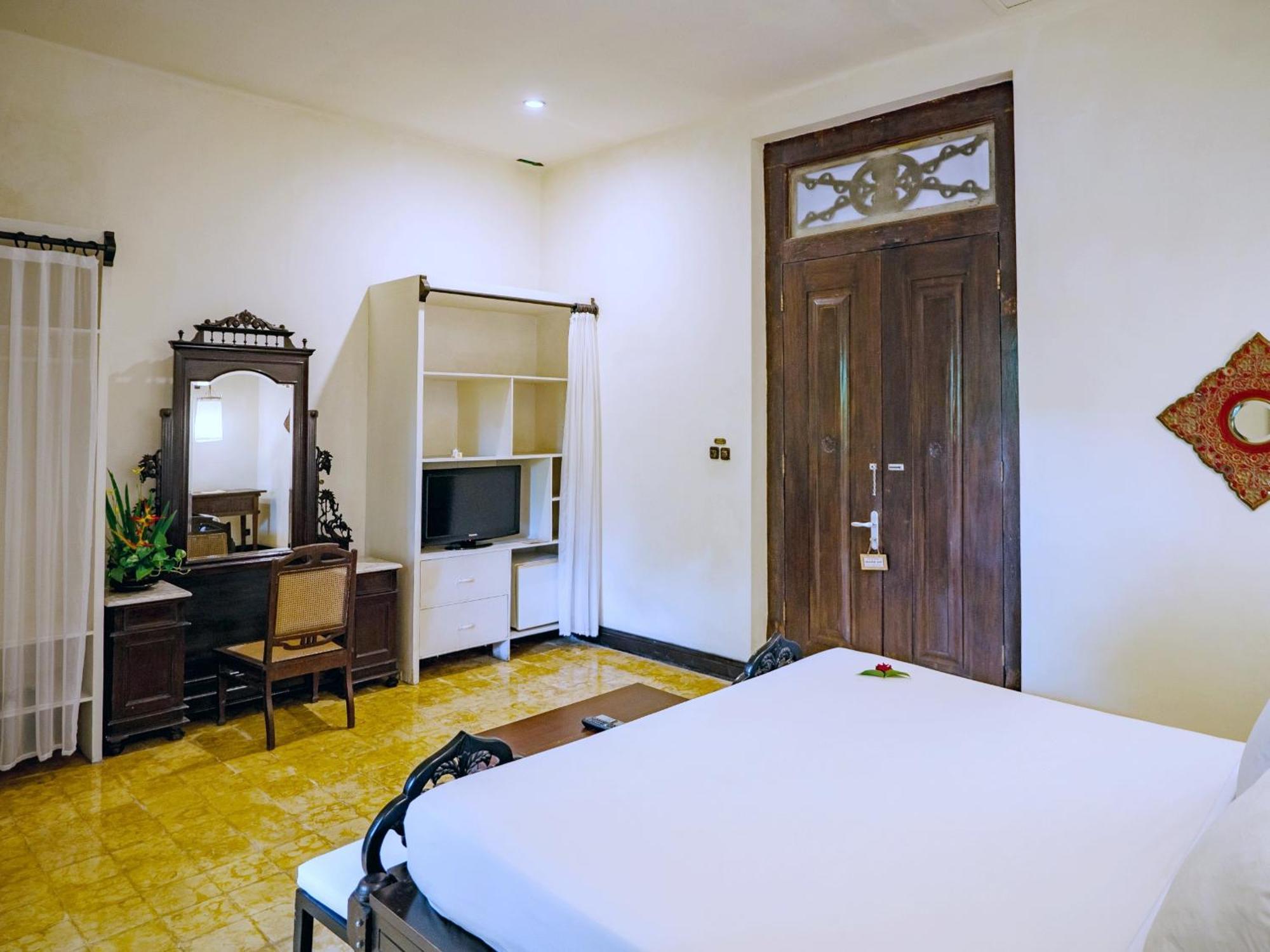 Hotel Tugu Blitar Ngoại thất bức ảnh